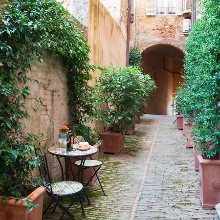 Domus Nannini - L' Arco Di Matteotti