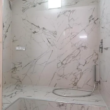 Domus Nannini - L' Arco Di Matteotti * Siena