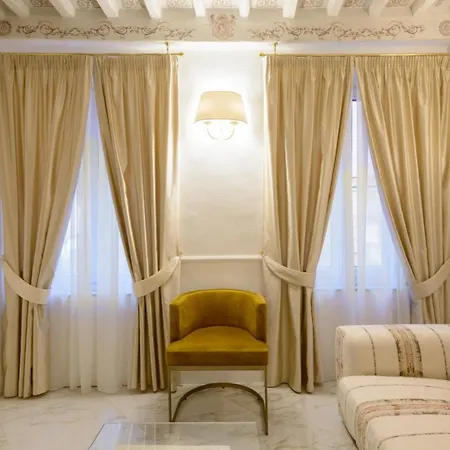 Domus Nannini - L' Arco Di Matteotti Siena