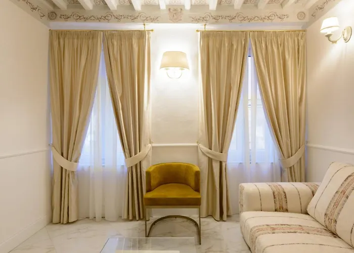 Domus Nannini - L' Arco Di Matteotti Siena