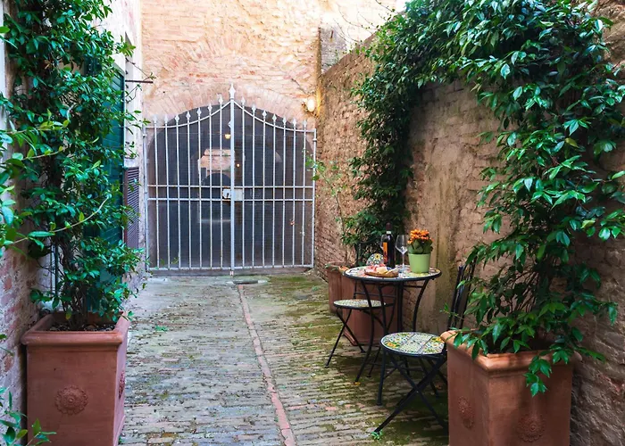 Domus Nannini - L' Arco Di Matteotti Apartmán Siena