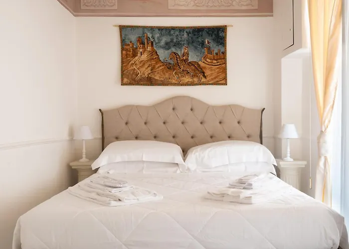 Domus Nannini - L' Arco Di Matteotti Сієна