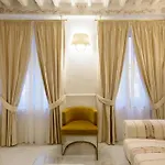 Domus Nannini - L' Arco Di Matteotti Siena