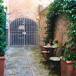 Domus Nannini - L' Arco Di Matteotti Apartment Siena