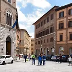 Domus Nannini - L' Arco Di Matteotti Siena