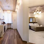 Domus Nannini - L' Arco Di Matteotti Apartman